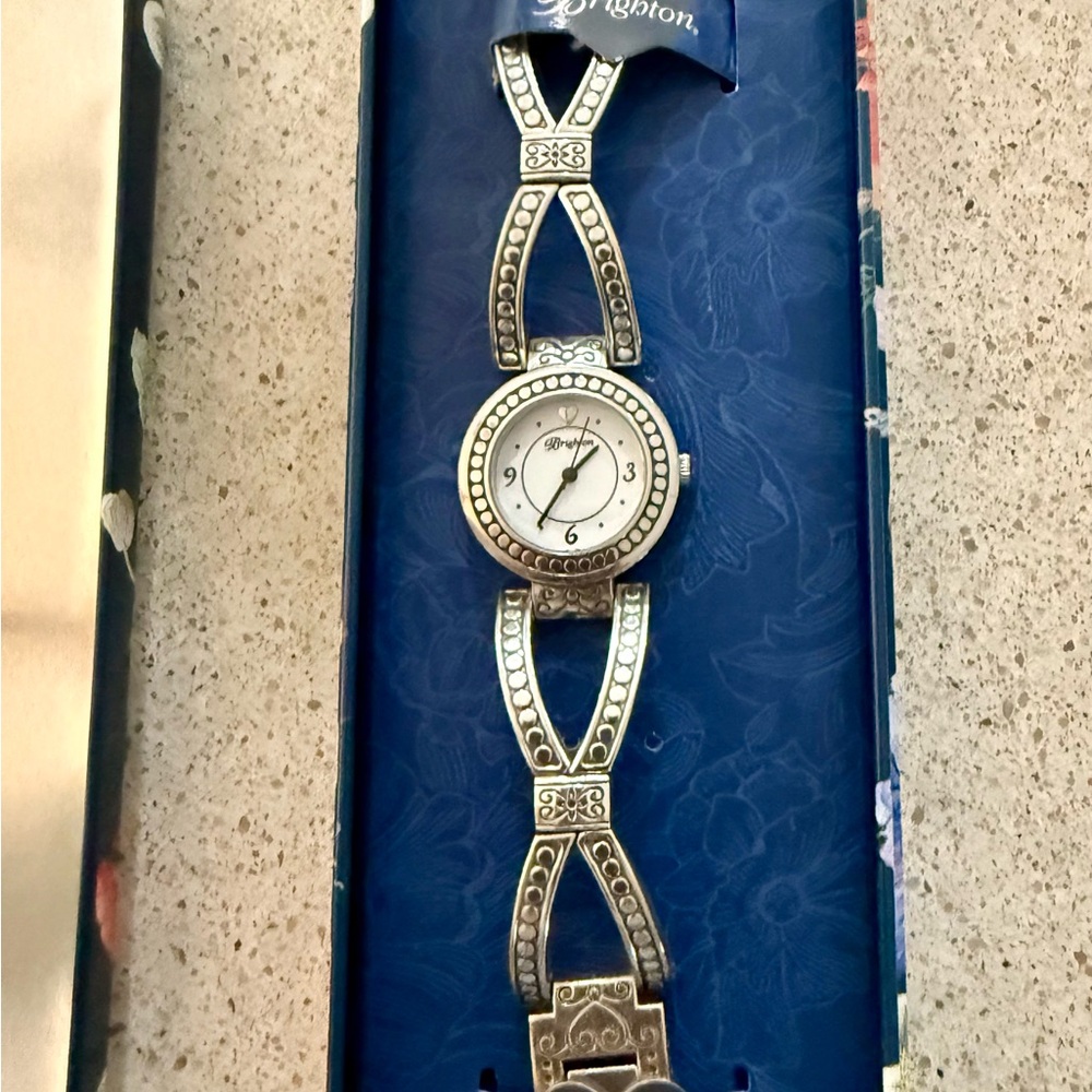 BRIGHTON TEMPLE CITY WRIST WATCH QUARTZ NWT/NIB💕 - Picture 11 of 12